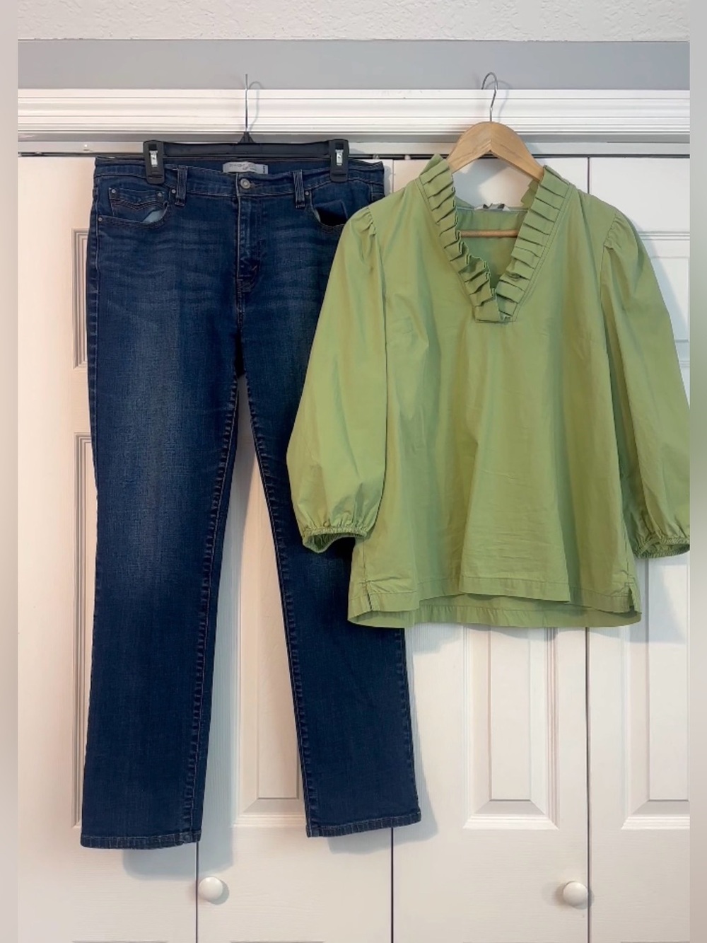 100% Cotton crown & ivy Sage Green Ruffle V-Neck Blouse - Picture 2 of 5